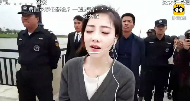 斗鱼主播提莫姐,一路欢唱《追光者》,出行真的有排面!