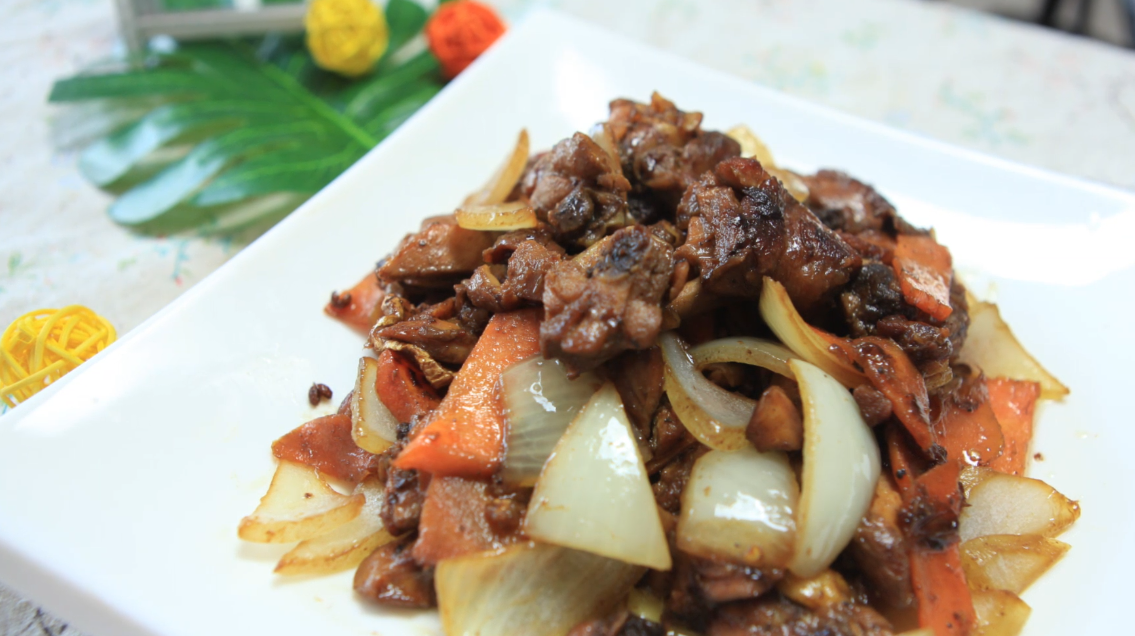 南方正宗三杯鸡,教你在家做出来,一人能吃半只鸡,新手一看就会