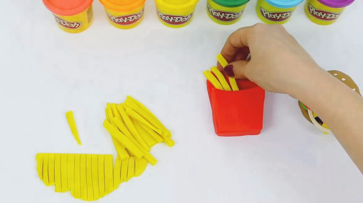 彩泥创意DIY,制作汉堡和薯条