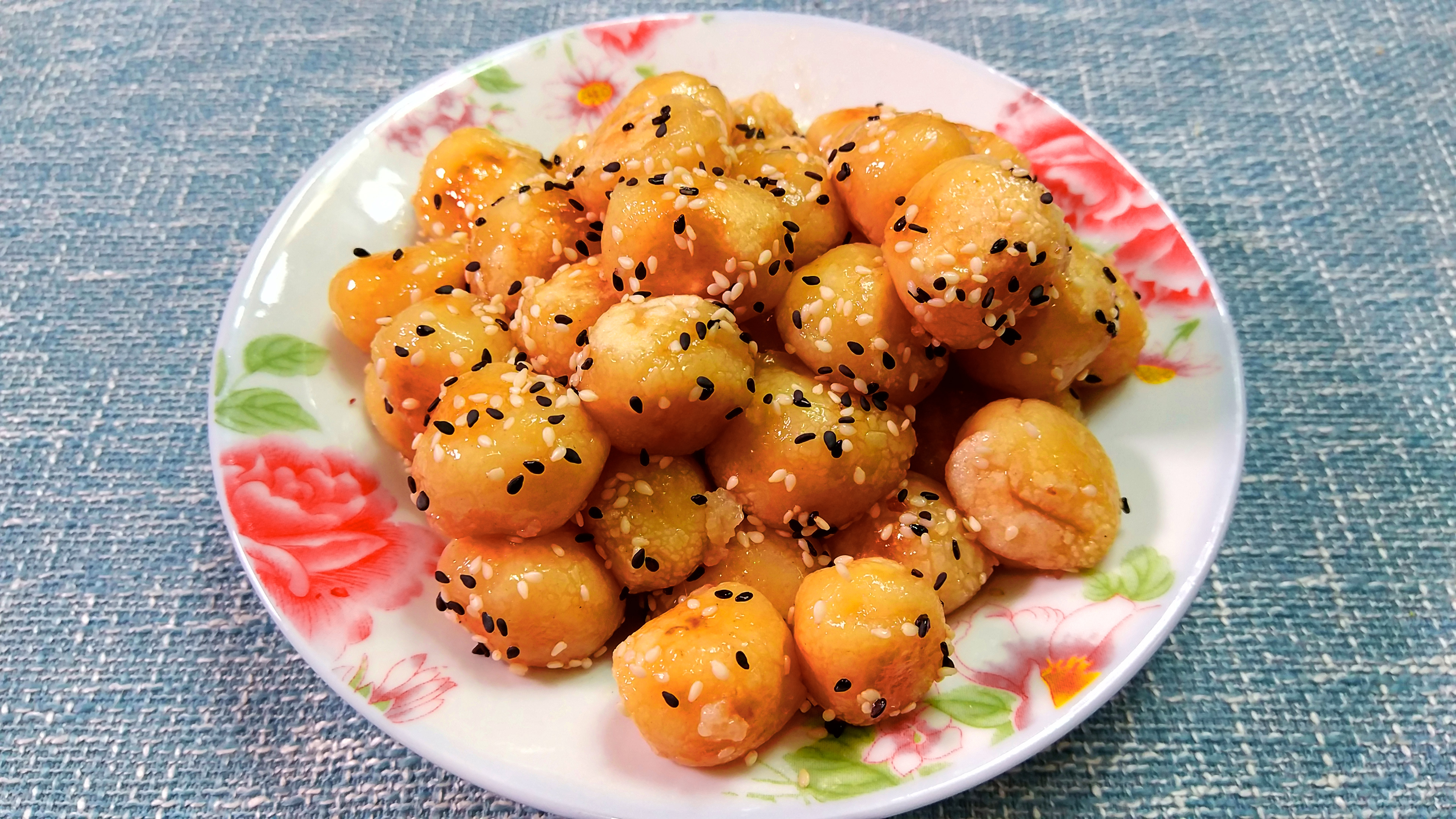 汤圆别用水煮了,学会这样做,外焦里嫩超美味,大人小孩抢着吃!