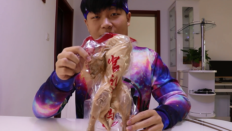 试吃超高人气的南京盐水鸭,色如白玉,这个是最正宗的吗?