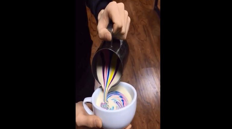 哇哦~新式奶茶拉花,越后面越好看~