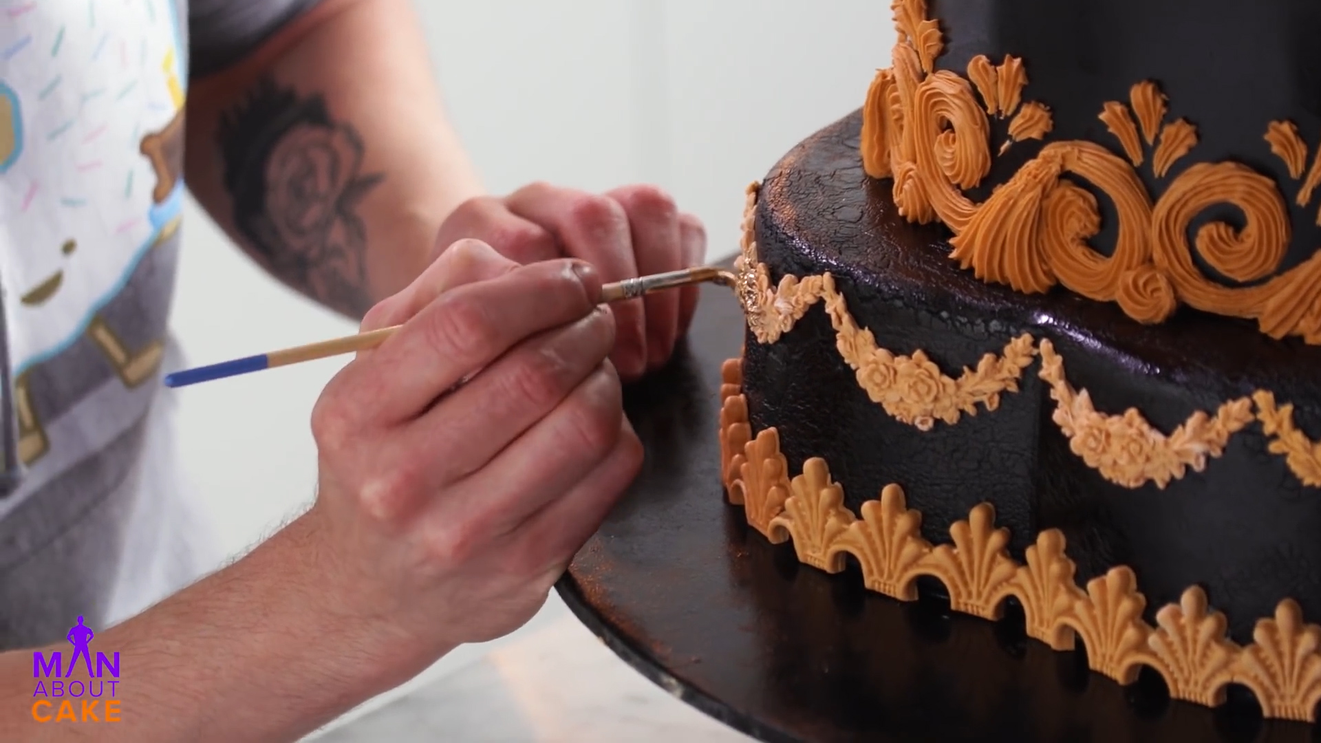 手残党都能做出来的!精美万圣节巧克力结婚蛋糕制作过程