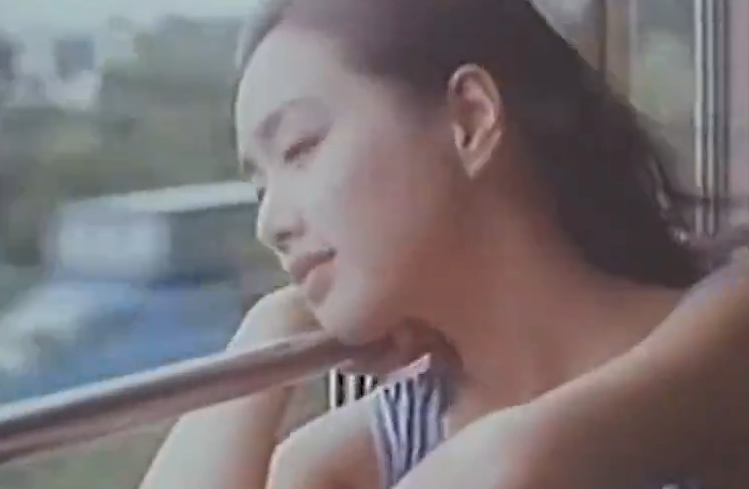 钟丽缇就是凭借这部作品,成为了宅男们的女神,真是一笑倾城!