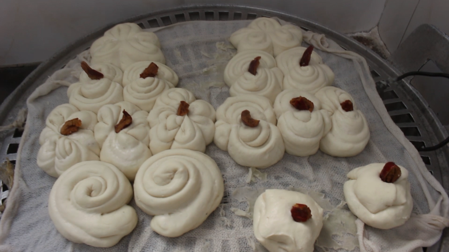 你吃过这种花馍吗?这可是西北农村特有的,城里人绝对没见过!