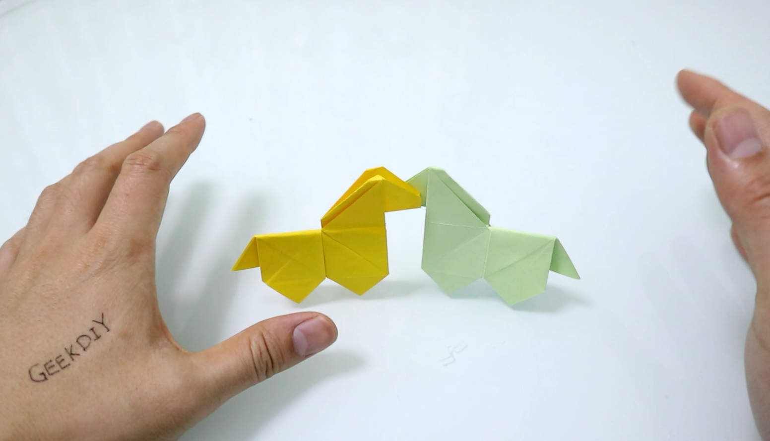 可爱的3D小马折纸,简单易学而且还很立体,手工折纸视频