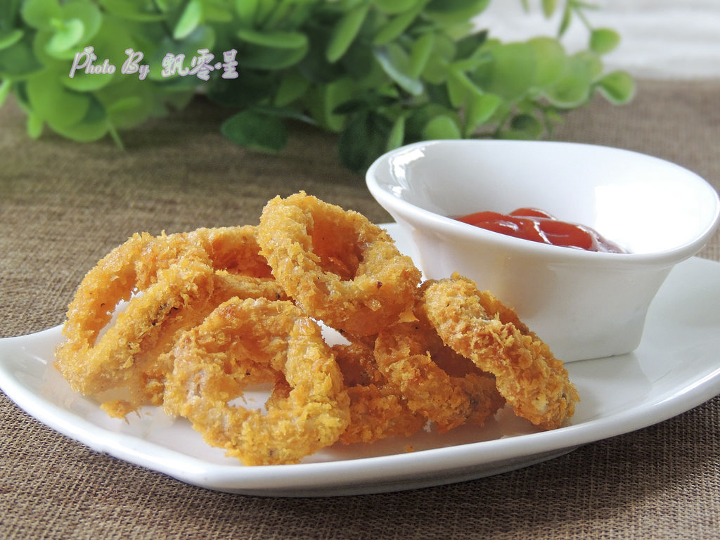 鱿鱼第一次炸来吃,酒店大厨教我这么做,原来真的非常香,不后悔