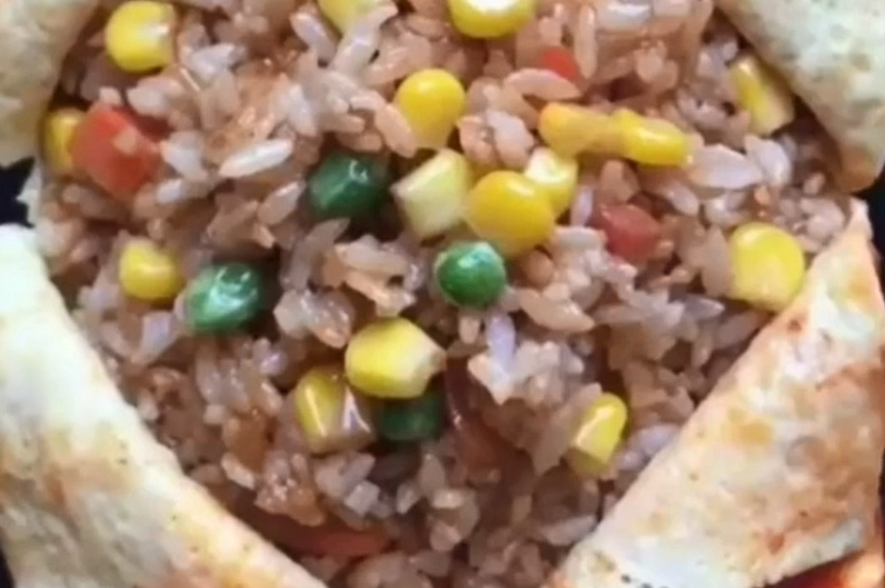 蛋包饭的做法,简单 好吃