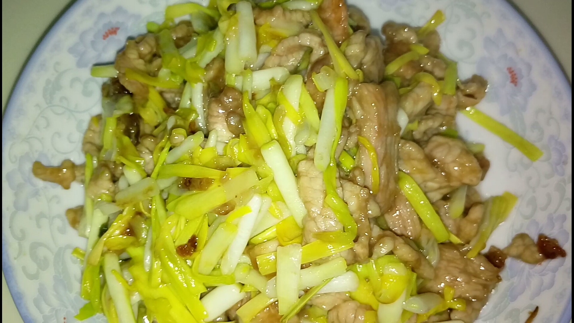 家常蒜黄炒肉丝这样做肉真的很嫩,我先收藏了