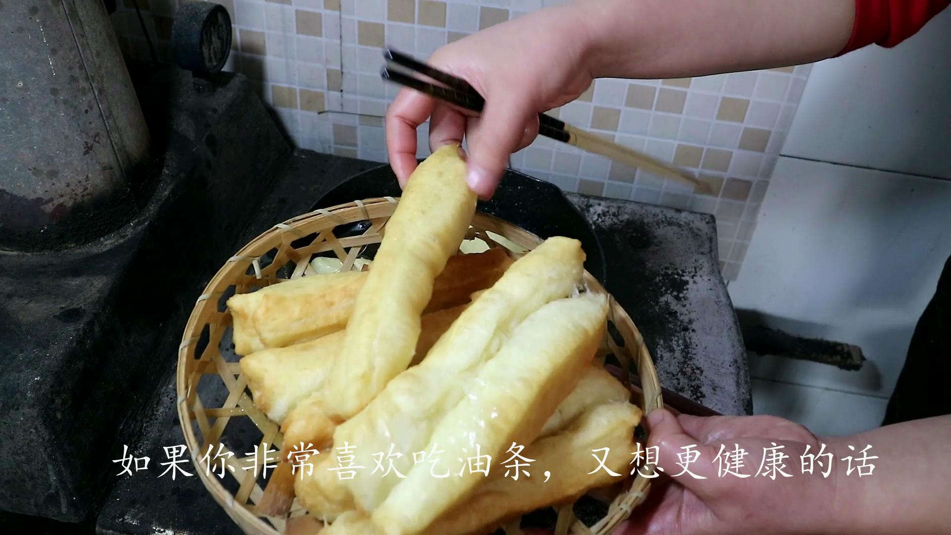 保证一次成功的鸡蛋油条配方,不揉面比蒸馒头简单,0添加超健康