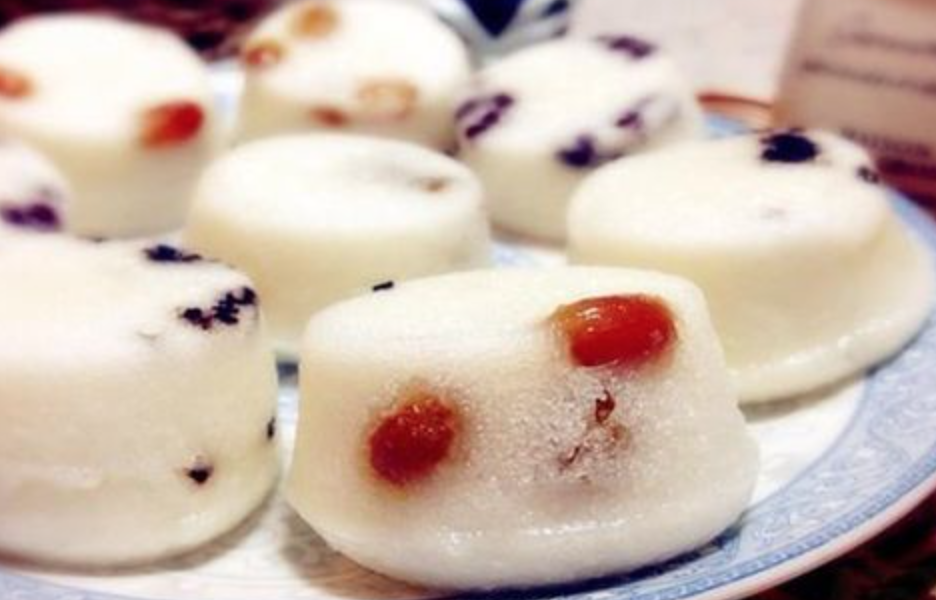 简单易学的中式糕点葡萄干米糕,口感绵软,米香味十足!