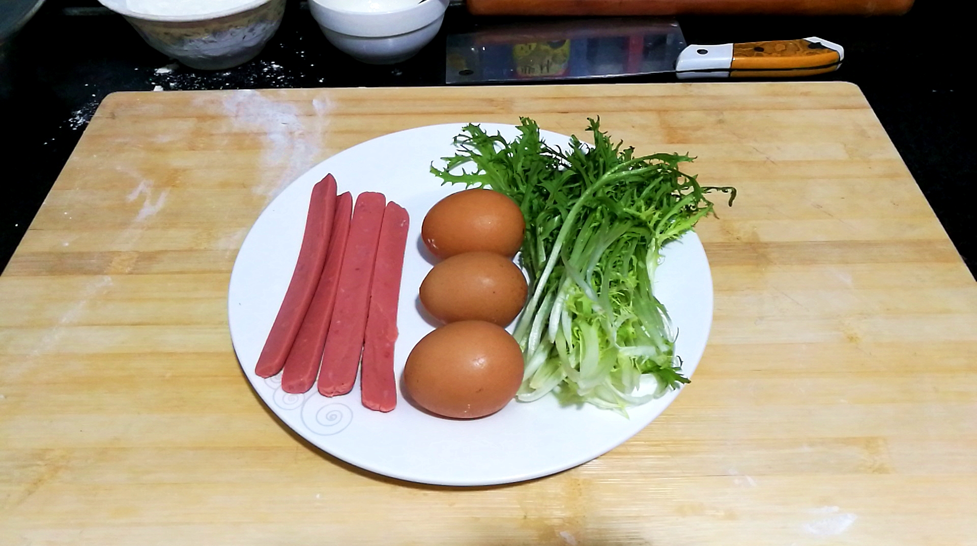 路边摊8元一个的鸡蛋灌饼,2块钱在家轻松搞定,好吃营养又放心