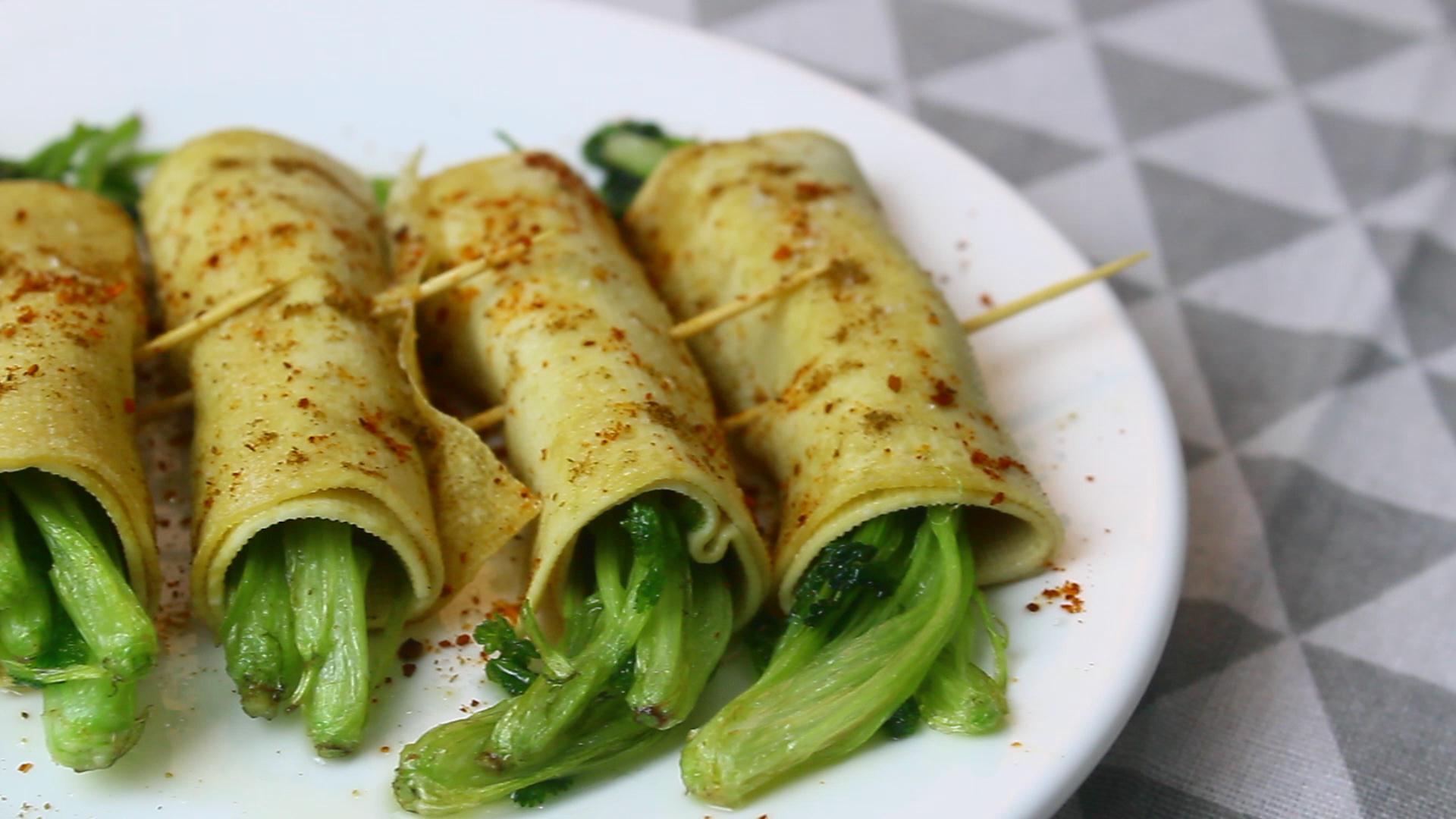 香菜的另类却美味做法,味道胜过烧烤店一串一串停不下来