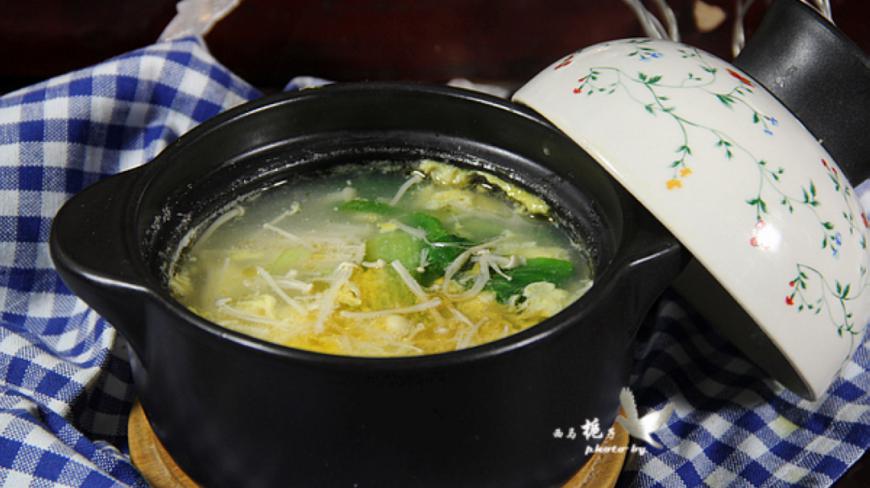 金针菇蛋花汤,益智又强体还能预防高血压,老人孩子要常喝