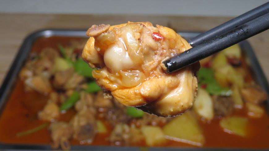 大盘鸡这样做,鲜嫩入味,比饭店做的都好吃,吃的连汤都不剩
