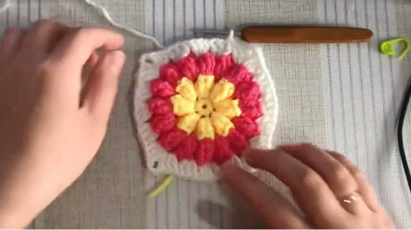 好看的爆米花编织教程三:坐垫太好看了,婆婆看了很喜欢呢