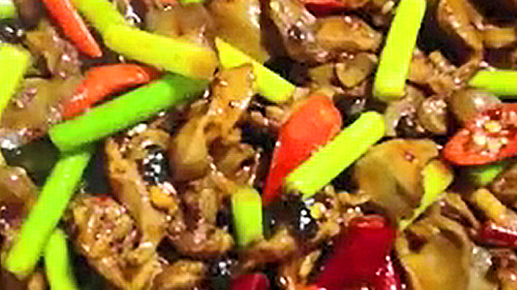 尖椒炒鸡胗美味下饭,还有详细教程哦