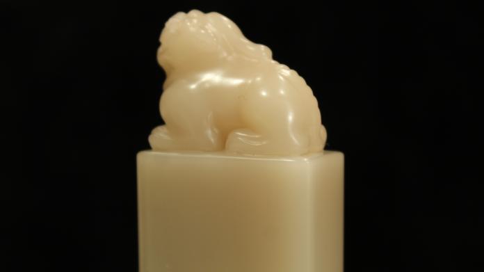 寿山石,巴林石,鸡血石到底有哪些特征,今天我们来看看!