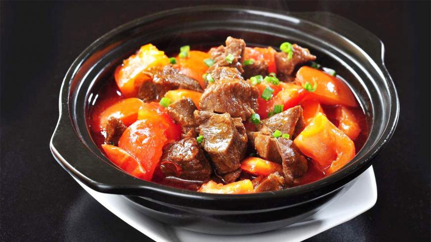 特色家常菜:西红柿炖牛腩的做法,美味不长肉