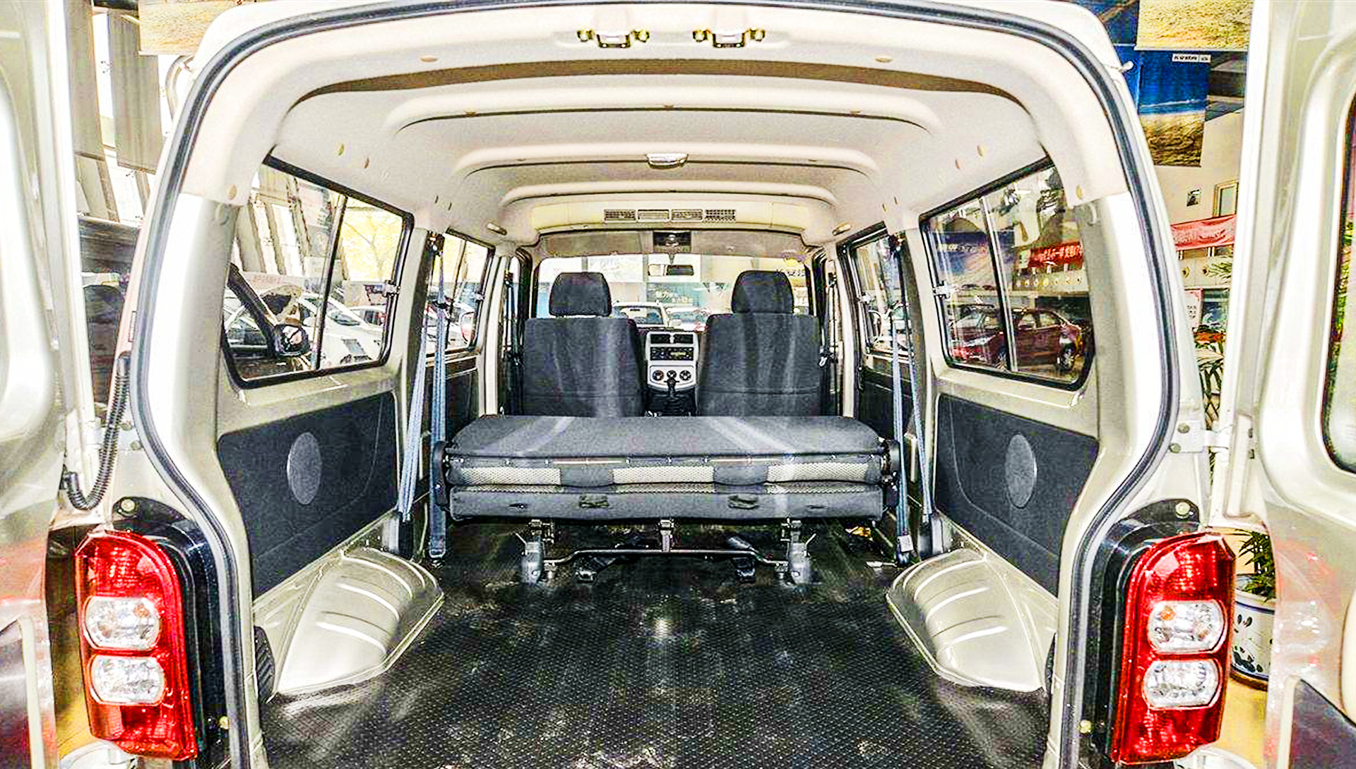 新车3万7千8,如今9800开回家!油耗6L60万公里无大修,胜过五菱