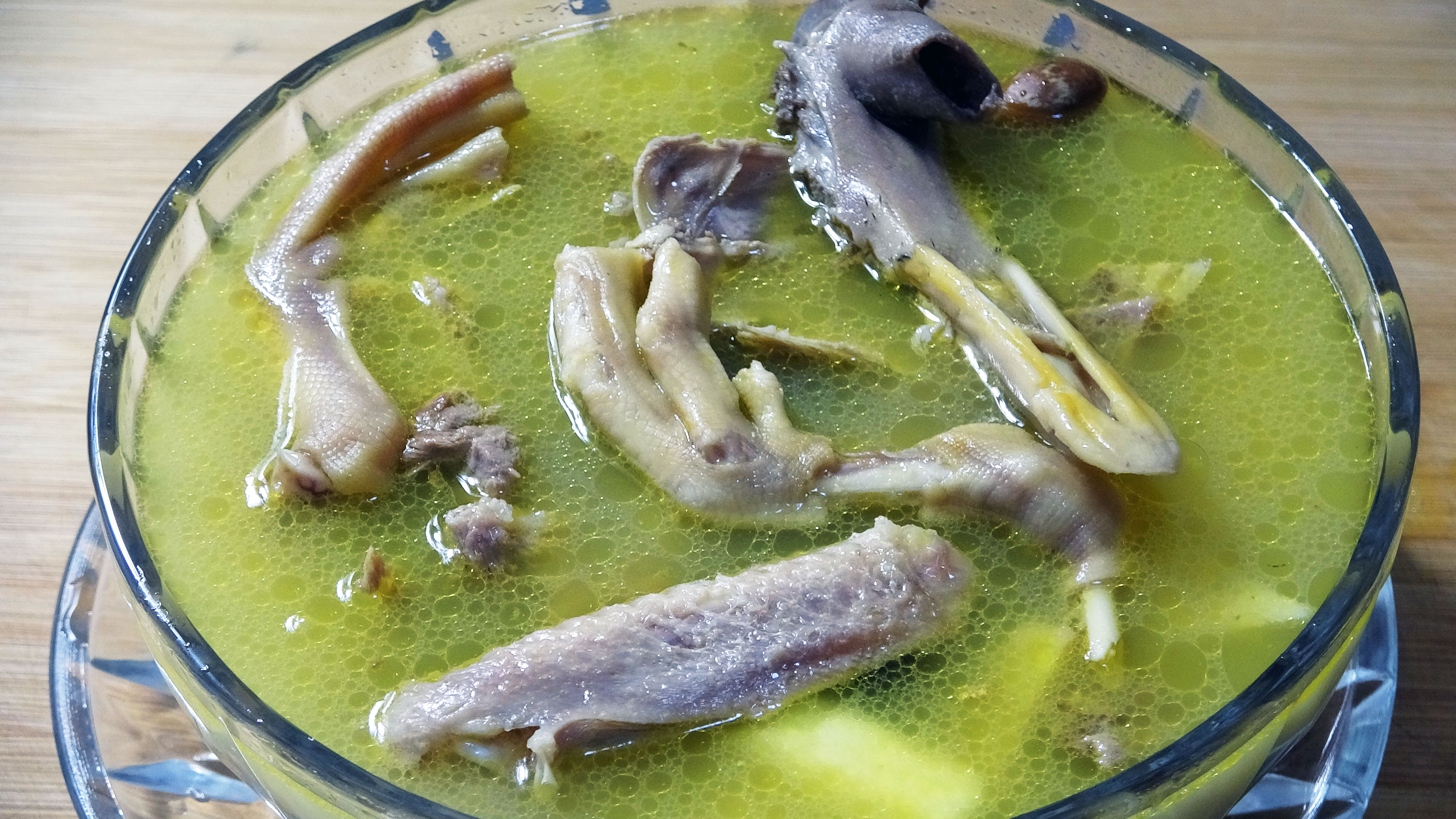 爱喝鸭汤的收藏了,试试这种做法,汤鲜味美,营养丰富,超级好吃