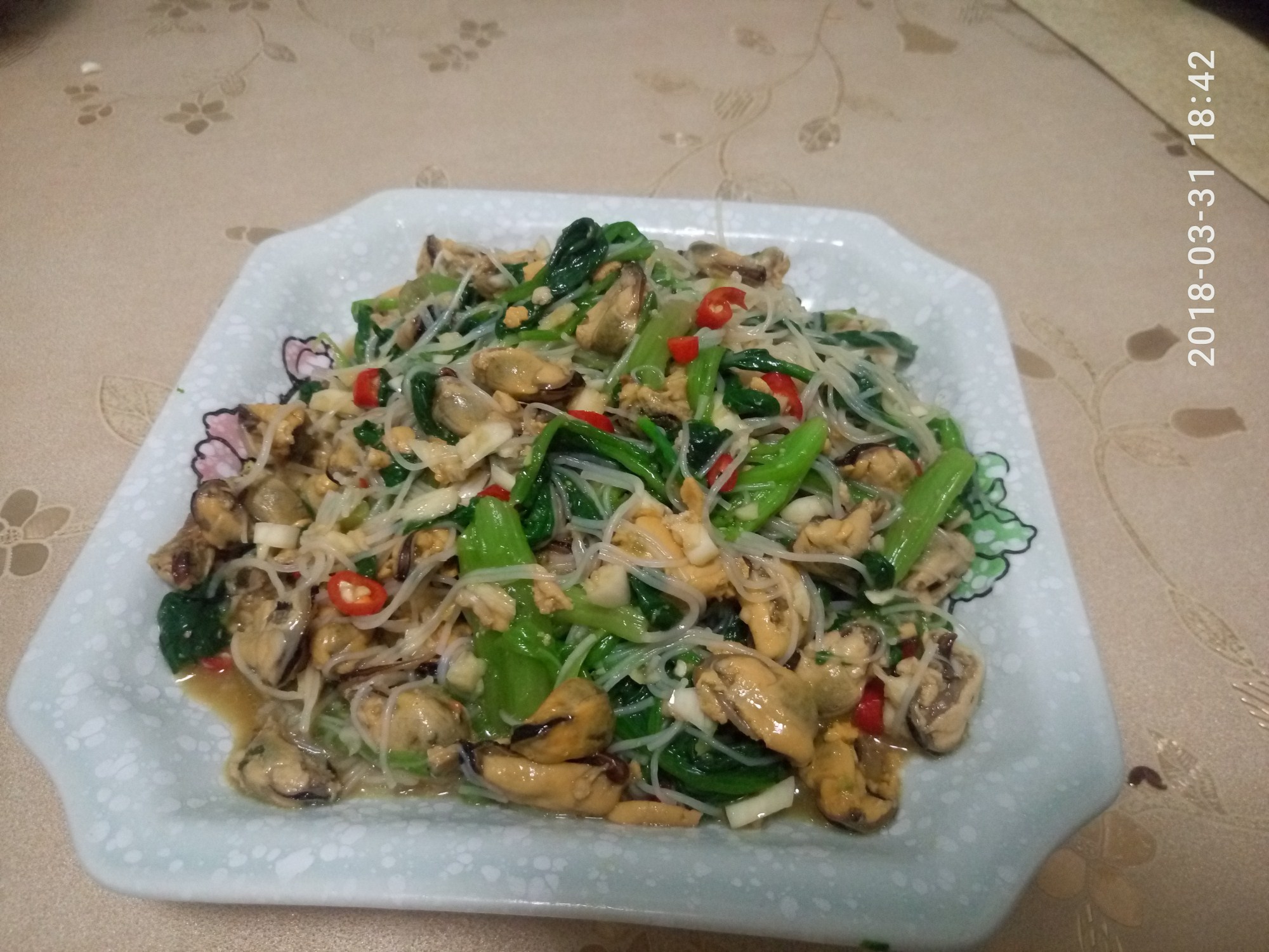 5块钱的海虹,农村小伙做了个凉菜,美味可口,配啤酒能喝一箱!