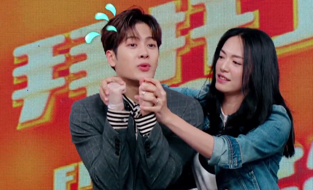 拳击比赛!姚晨现场打拳击K.O王嘉尔,厉害了我的姚!