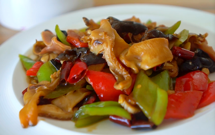 辣炒天鹅蛋家常做法,比辣炒蛤好吃一百倍,这种海鲜只有烟台有哦