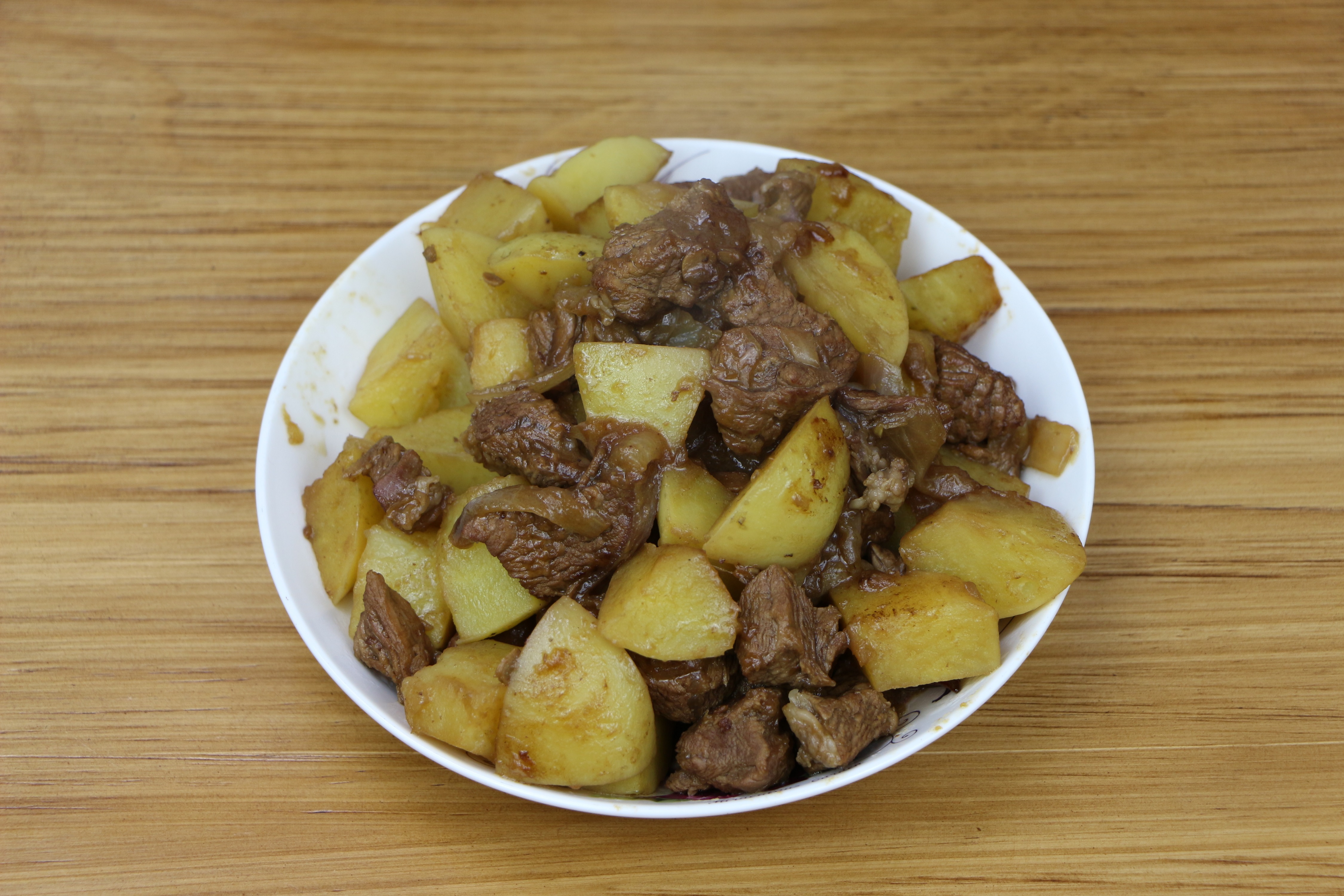 最好吃的土豆烧牛肉做法,煮后冲洗用冷水还是热水?这一步很关键