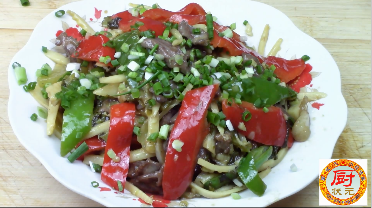 一道属于春天的下饭菜,春笋酸菜炒鸡心,米饭都吃多了几碗
