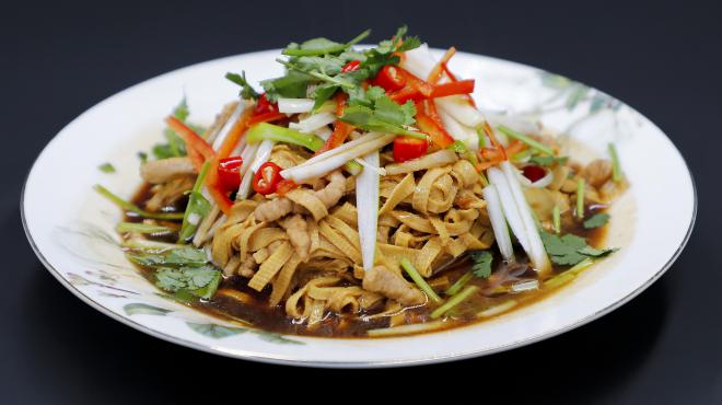 老汤干豆腐这样做最好吃,筷子根本放不下,家庭聚餐必备!