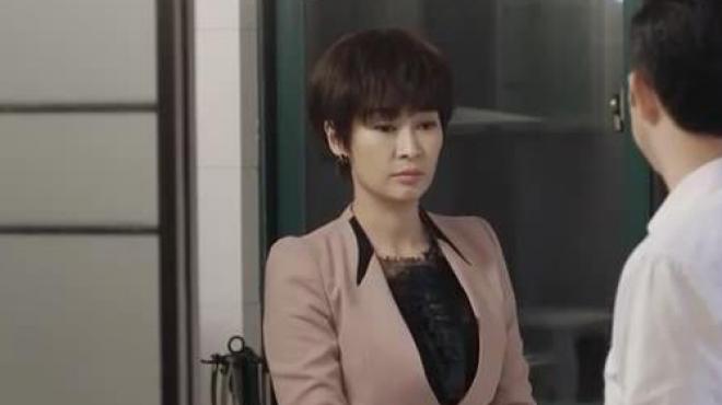 老公过生日,妻子准备了大蛋糕还亲自下厨,想要缓和夫妻关系