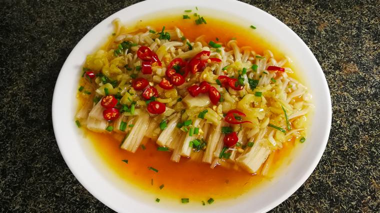 金针菇最好吃的做法,这样做简单好吃吃不腻,大人小孩都抢着吃