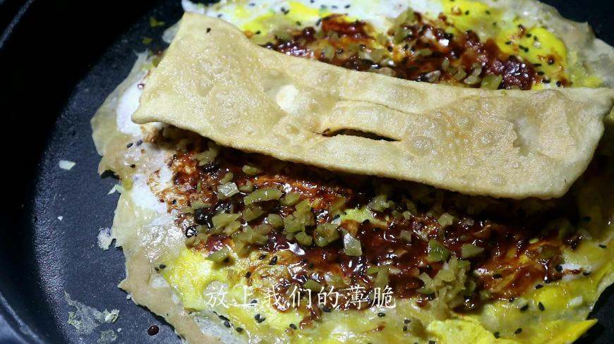 脆皮杂粮煎饼别排队买了,把比例告诉你,自己在家就能做,超简单