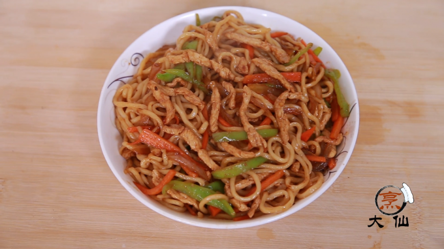 山西面馆必点主食,尖椒肉丝炒面原来制作这么简单,2分钟就学会