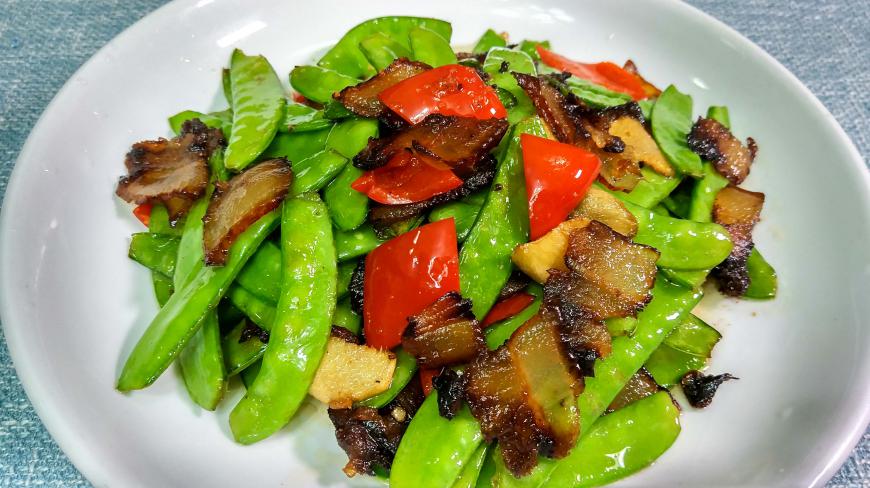 饭店炒的荷兰豆为什么翠绿又好吃?大厨告诉你秘诀,学会回家试试