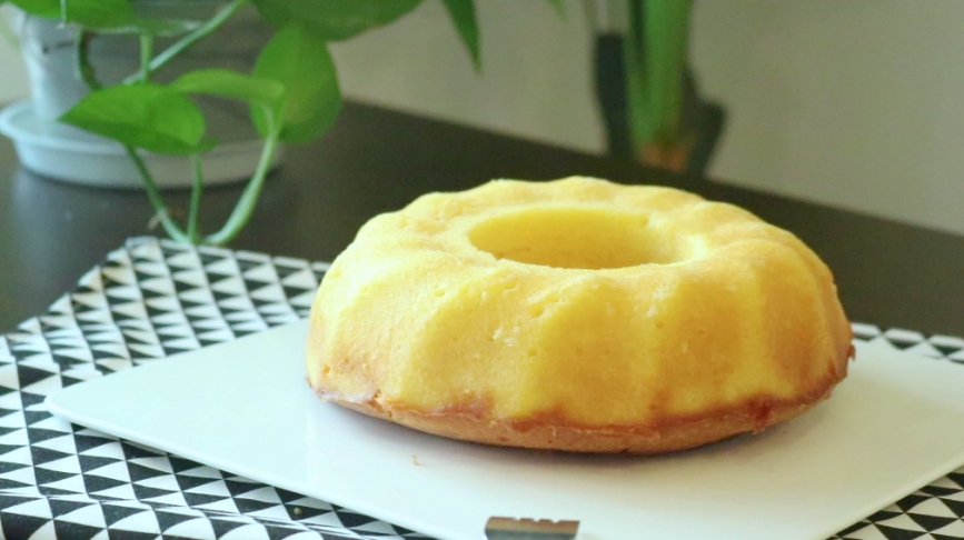 第一次吃就惊为天人的黄油乳酪蛋糕,自己做竟然这么省钱