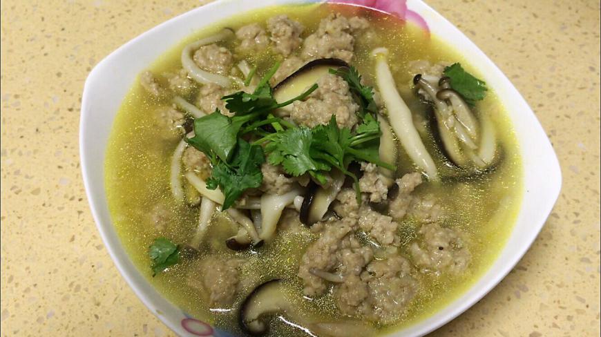   教你做一道鲜美无比的蘑菇肉丸汤