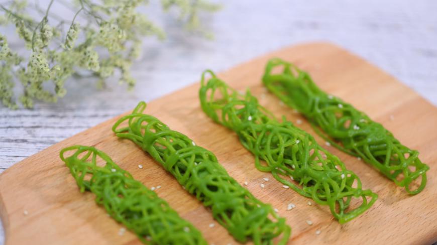 好吃到上瘾!1分钟学会网红早餐饼做法,家里有菠菜就行!