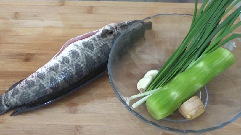 大厨教你在家做韭香黑鱼片,比酸菜鱼水煮鱼好吃多了,我先收藏了