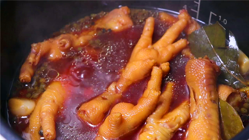 2分钟教会你秘制卤鸡爪,做法简单,色香味美,先收藏了