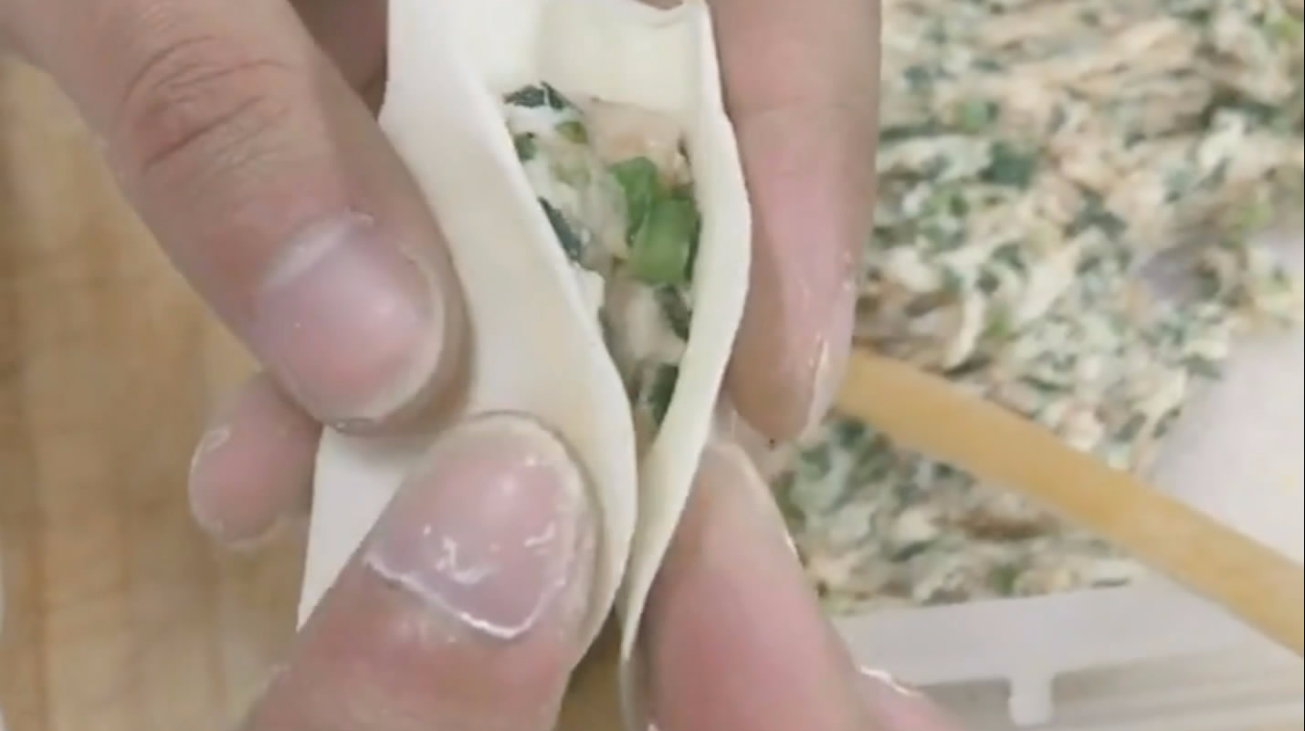 99%的人都没见过这样包饺子,好吃又漂亮,你学会了么