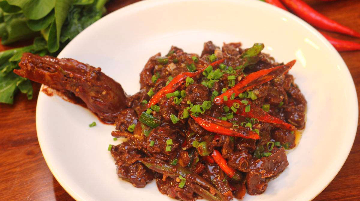 这道菜卖相十分奇特,却被誉为湖南武冈第一名菜,真的好吃吗?