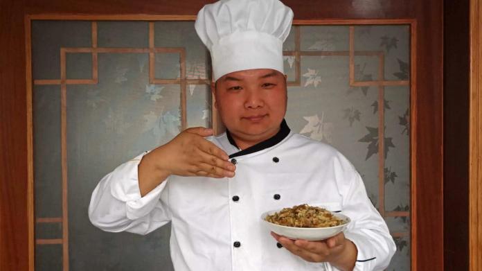 厨师长教你香椿炒鸡蛋家常做法,味道比肉香,错过再等一年,先收藏