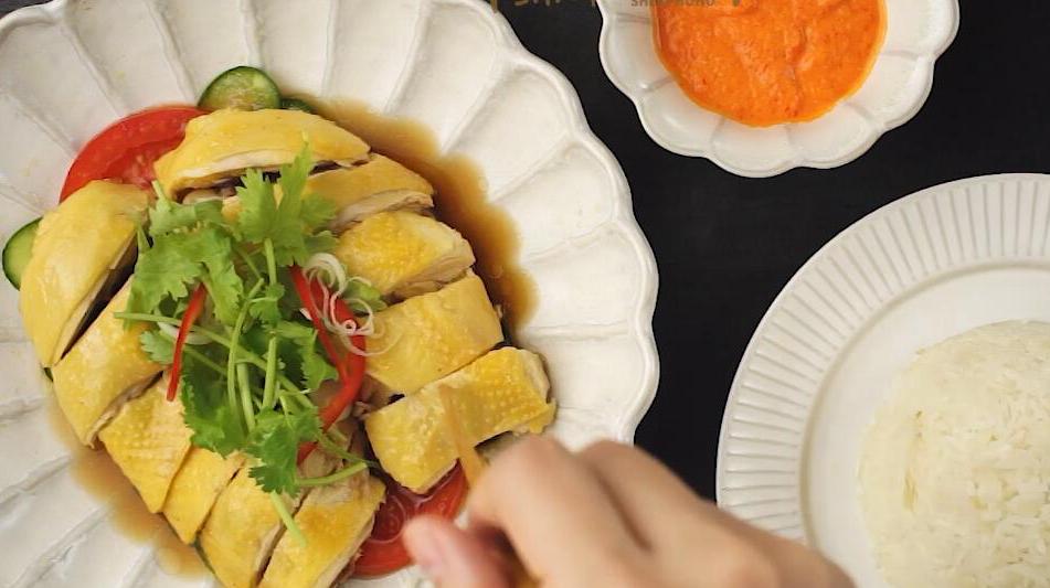 说好的吃鸡不吃皮,我又破戒了,只因这次的海南鸡饭太美味了