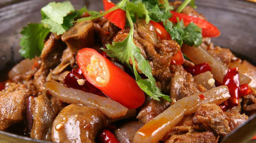 大厨教你做秘制啤酒鸭,关键步骤一个不漏,公开饭店专用底料配方