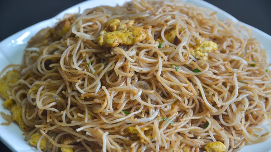 广东炒米粉,大厨教你加一味料,在家也能做出大排档风味炒米粉