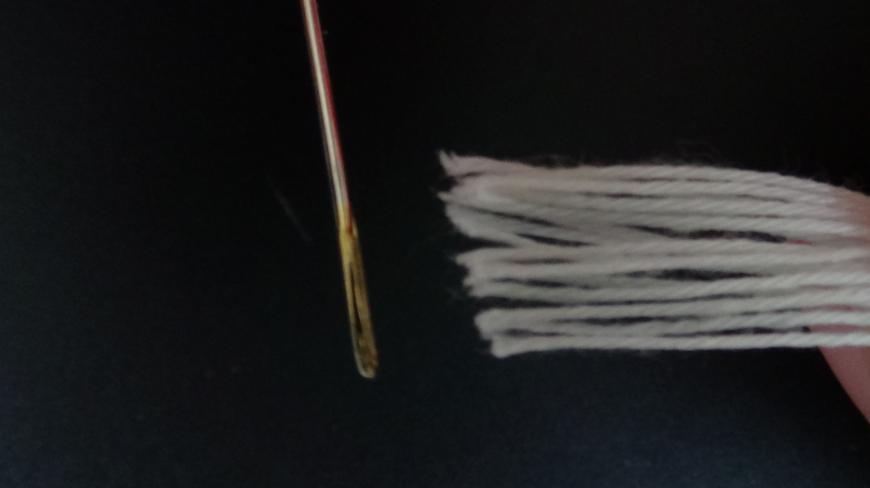 10根线穿一枚针的窍门,没想到这么简单