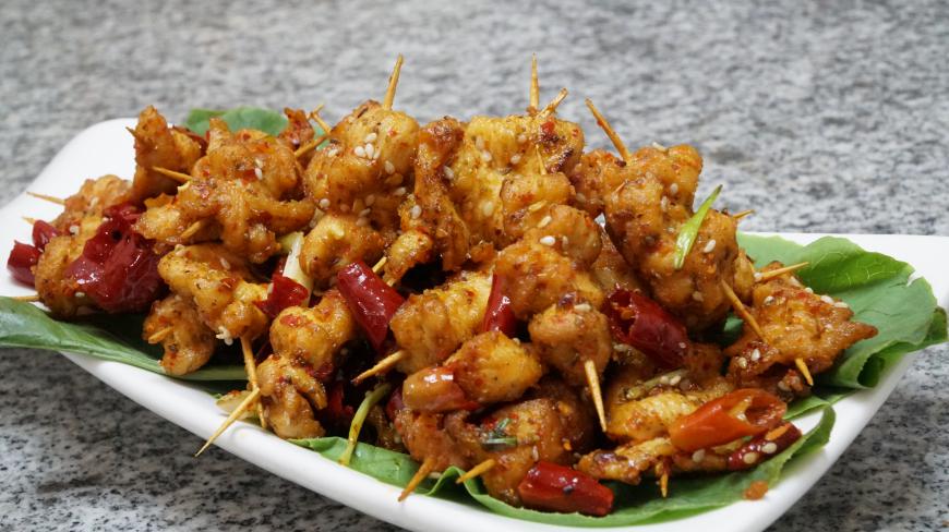 大厨教你做一道牙签肉,香辣美味、上桌好菜,学会满足你的味蕾