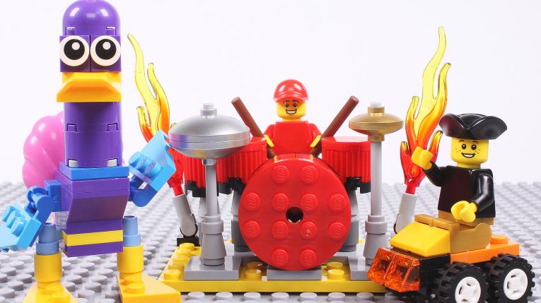 乐高玩具积木炫酷架子鼓与嘻哈小鸭子的机械舞